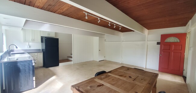 Building Photo - 1241 Kelewina St