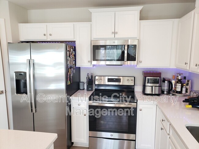 Building Photo - 2653 Thornton Grove Blvd