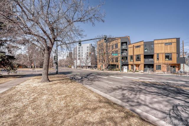 Foto del edificio - 1601 Park Ave