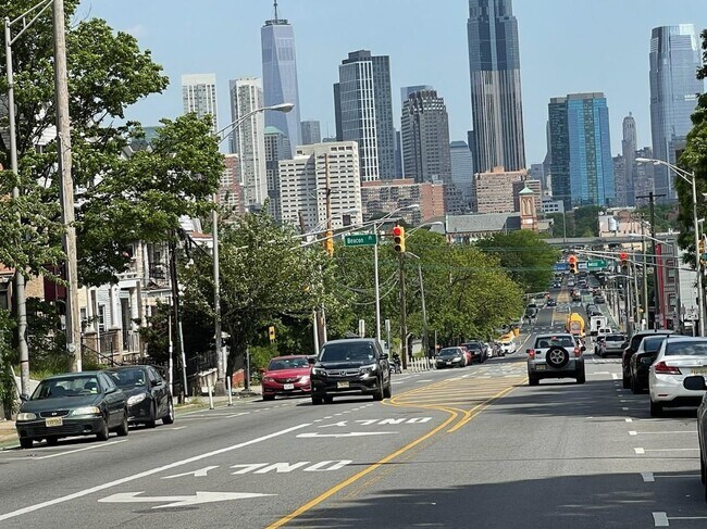 Foto del edificio - 243A Summit Ave