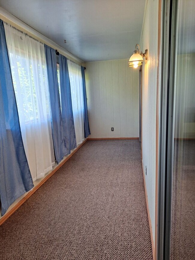 Foto del edificio - ALL PROSPECTIVE TENANTS MUST SUBMIT A $58 NON-REFUNDABLE APPLICATION FEE PER APPLICANT ONLINE AND...