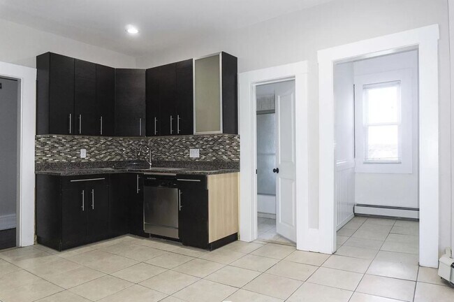 Building Photo - 1000 Memorial Dr