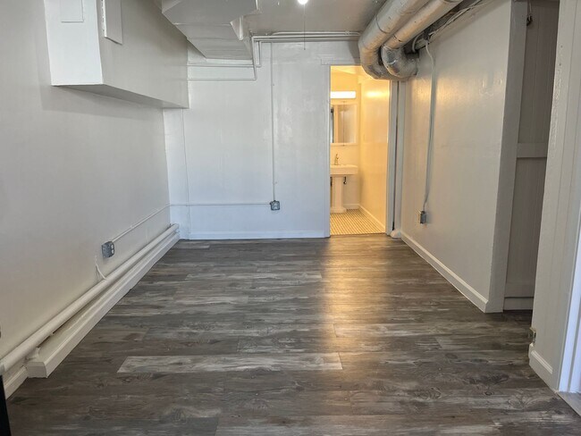 Building Photo - 173