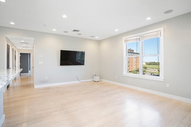 Foto del edificio - 45 Vinton St