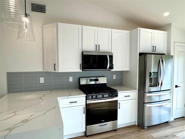 Building Photo - 16314 Kicking Bird Dr