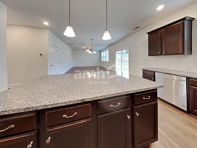 Building Photo - 107 Twin River Drive