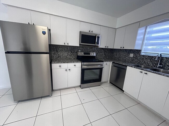 Foto del edificio - 3615-3617-3617 Polk St