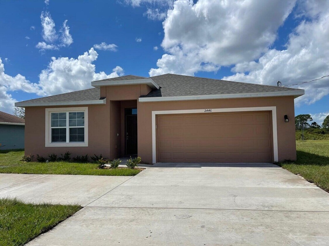 2446 SW Savage Blvd, Port Saint Lucie, FL 34953 House Rental in Port