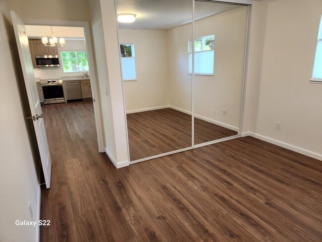 Foto del edificio - Beautiful brand new 1 bedroom, 1 bathroom ...