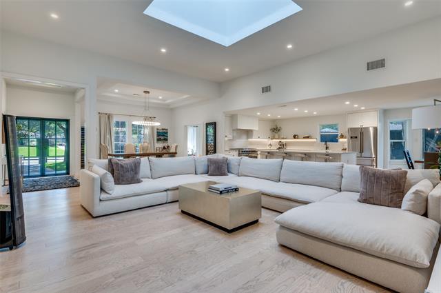 Foto principal - 16810 Deer Park Dr
