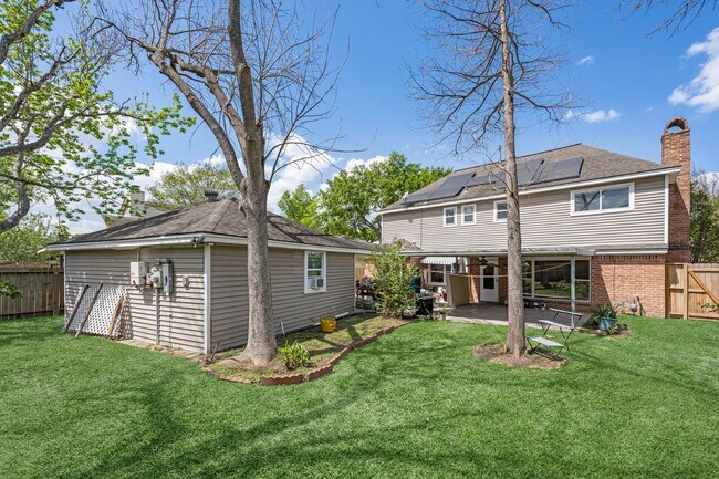 Building Photo - 11319 Briar Forest Dr