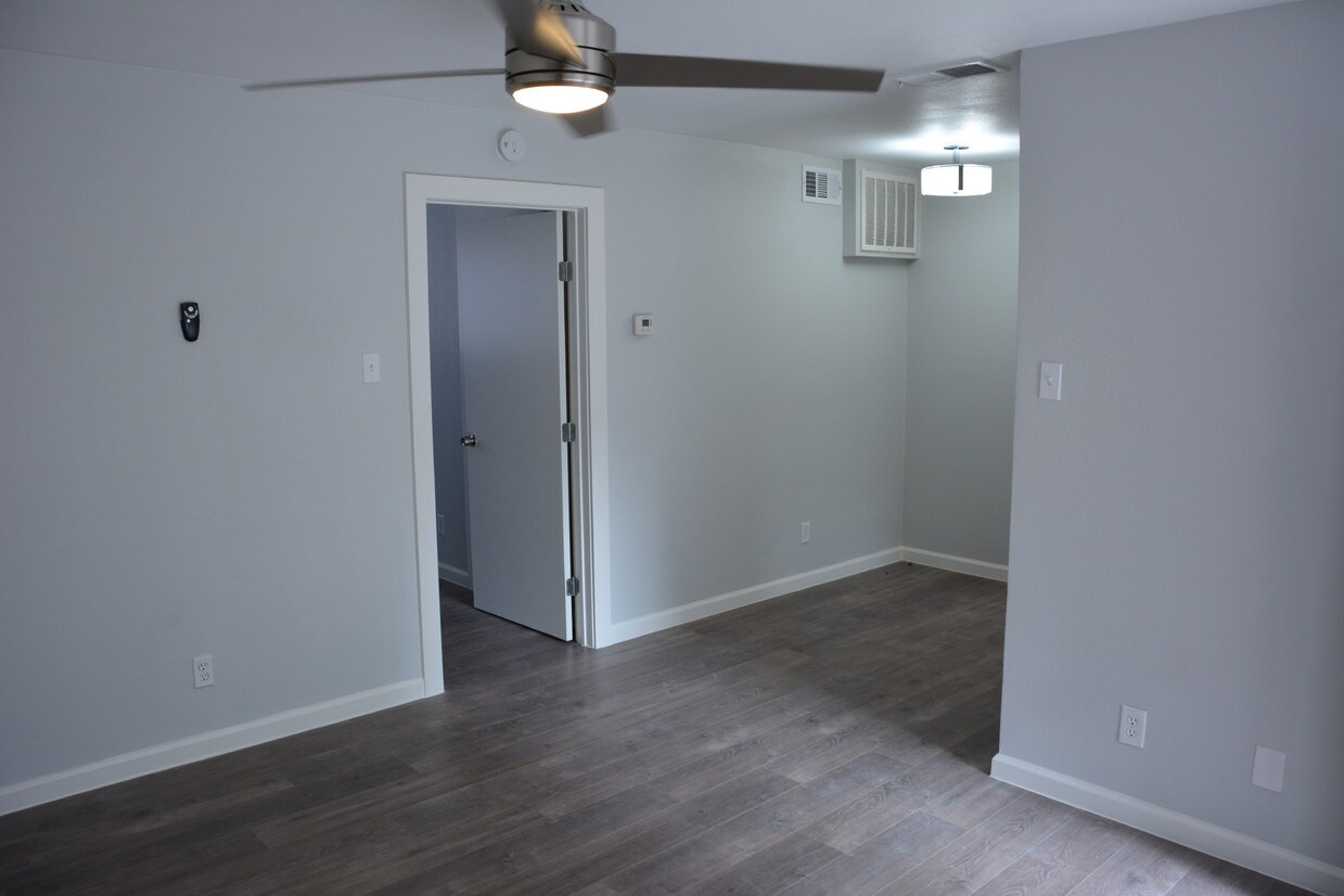 Foto principal - 3719 Miles St