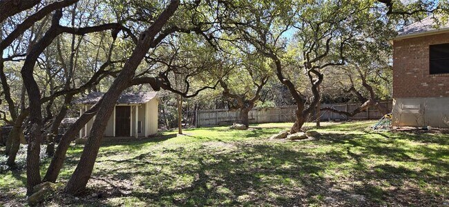 Foto del edificio - 423 Vista Ridge