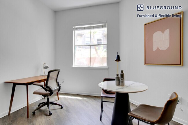 Building Photo - 300 N Lamar Blvd