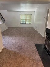 Building Photo - 812 Christopher Dr
