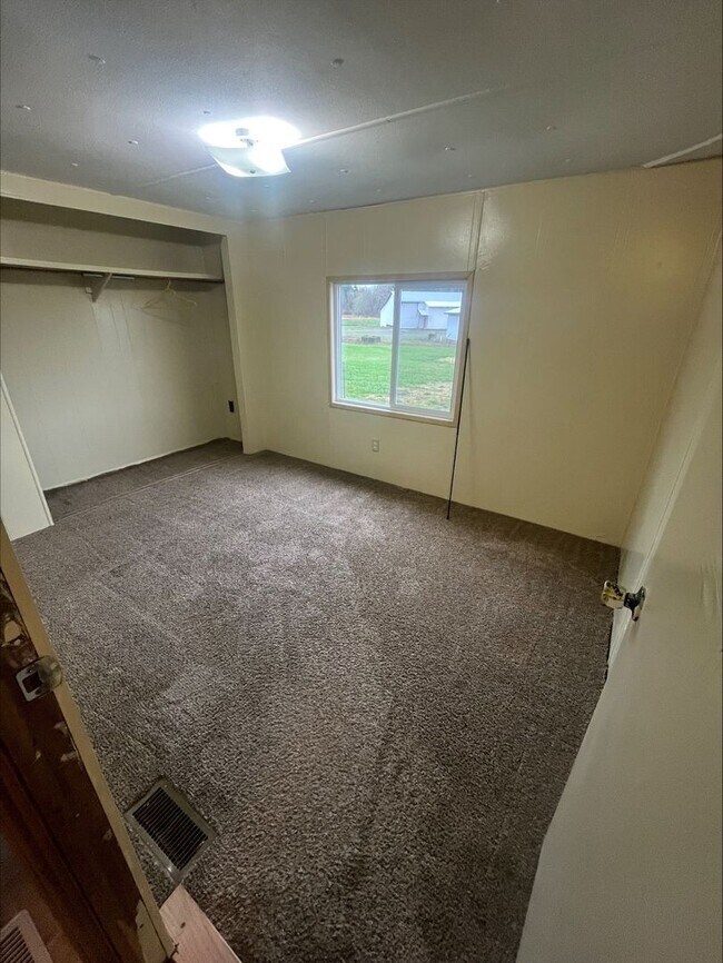 Foto del edificio - Quiet Home in the Country