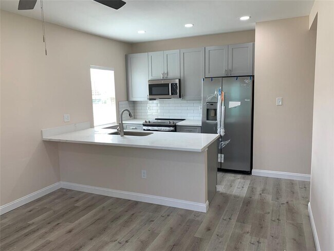 Foto del edificio - 5127 Avenue L
