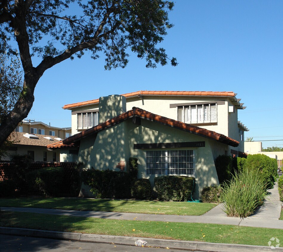 Foto del edificio - 3901 Green Ave