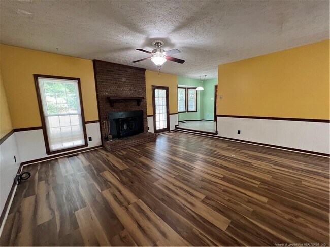 Building Photo - 5624 Watersplash Ln