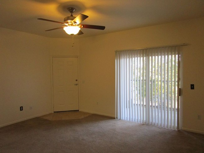 Building Photo - 6850 Sharlands Ave
