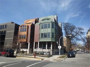 Building Photo - 1500 W Huron St