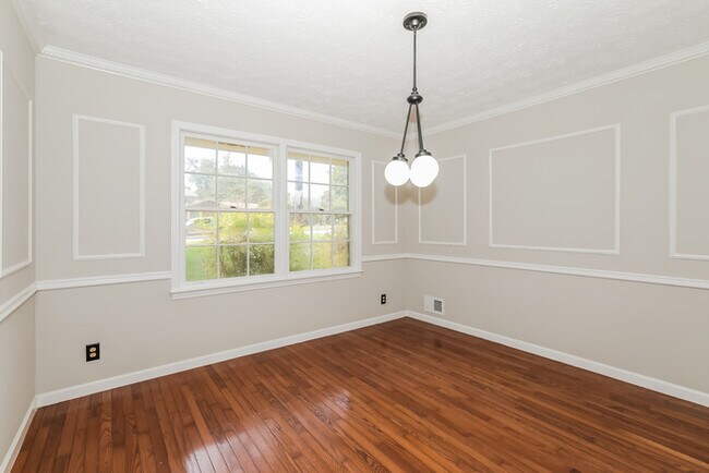 Foto del edificio - 3560 Clubhouse Ln SE