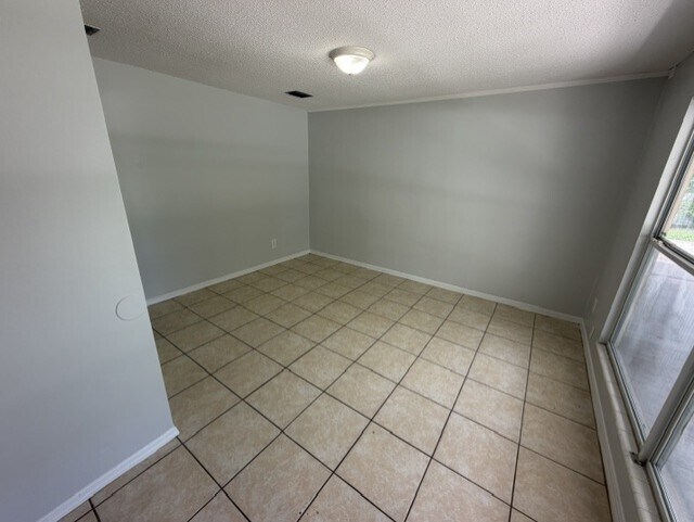 Foto del edificio - 3850 University Club Blvd