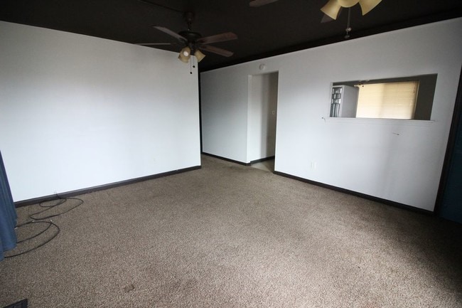 Building Photo - Cozy 3 Bedroom Ranch Home