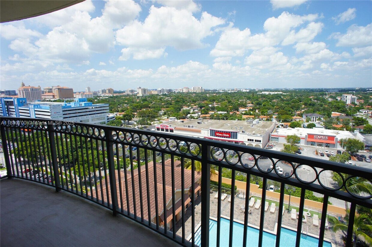 Foto principal - 3232 SW 22nd Terrace
