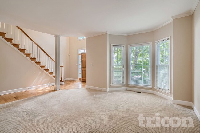 Building Photo - 2207 Lullwater Dr