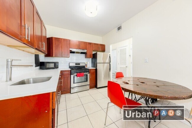 Foto del edificio - 1174 Eastern Pkwy
