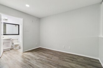 Interior Photo - 1223 Federal Ave