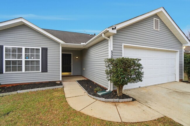 Building Photo - 3 bedroom single family home!