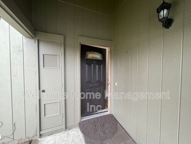 Foto del edificio - 3424 Brithorn Ln