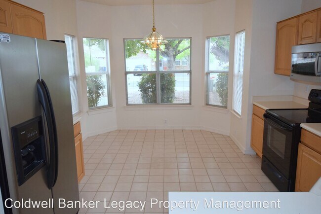 Building Photo - 3 br, 2 bath House - 1027 Salinas St. SE