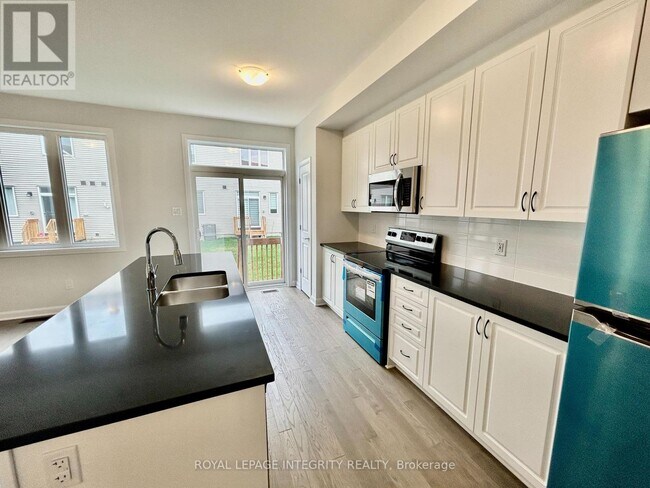 Building Photo - 193 Shallow Pond Pl