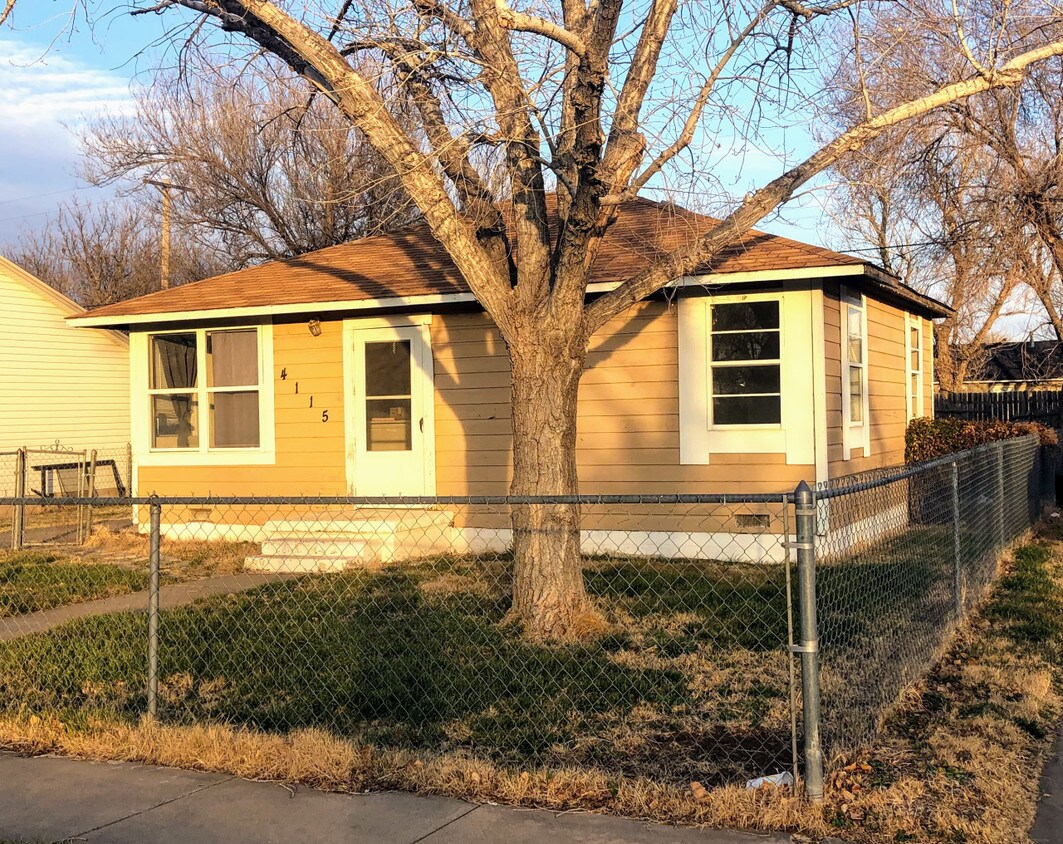 Primary Photo - 4115 Monroe