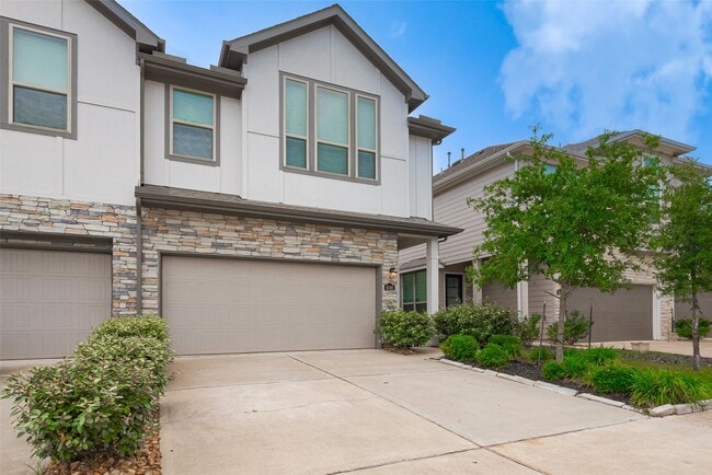 Building Photo - 4046 Balboa Dr