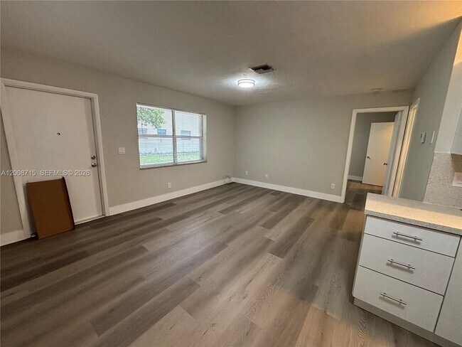 Building Photo - 1011 SW 8th St