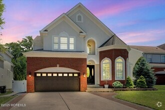 Building Photo - 11 Rockspray Ct