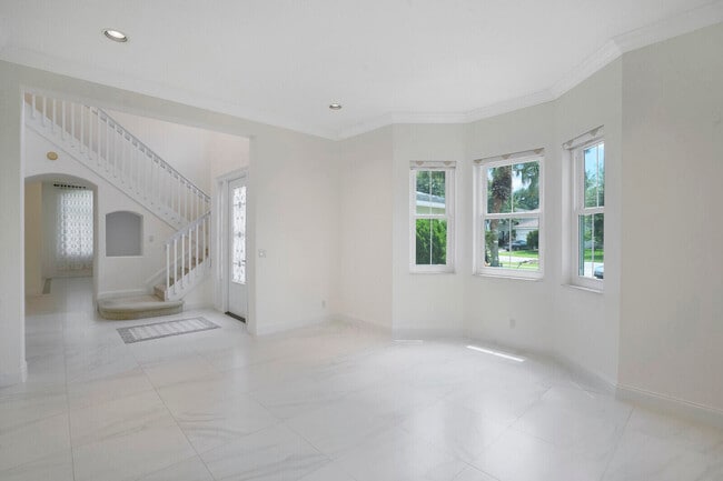 Building Photo - 6164 C Durham Dr