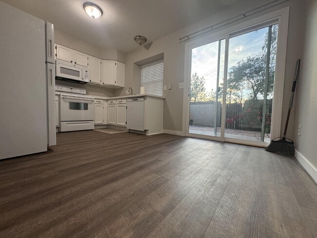 Foto del edificio - 2 Bed / 2.5 Bath Townhome in Chandler