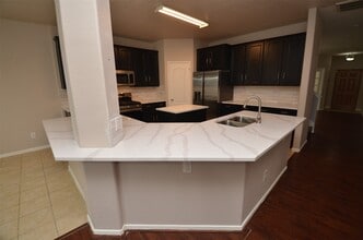 Building Photo - 2707 Roaring Oaks Ln
