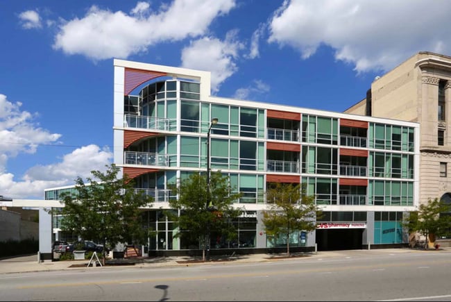 Building Photo - 1624 W Division St