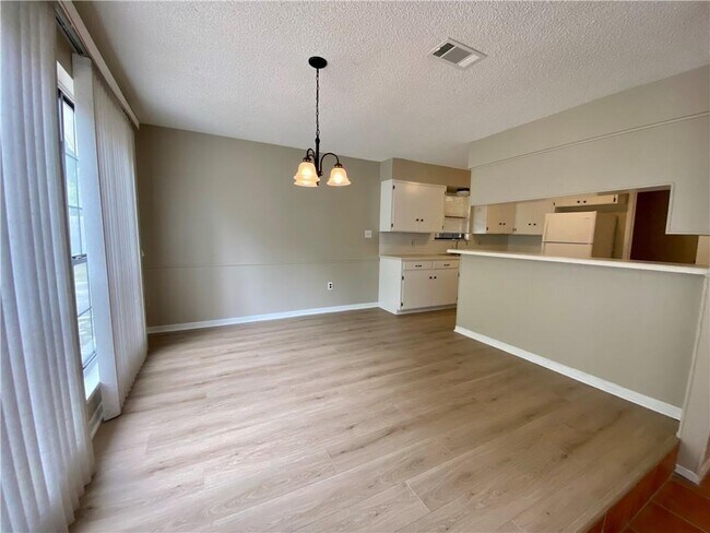 Building Photo - 100 Potomac Cir