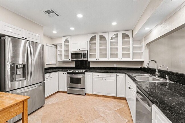 Building Photo - 5567 Sea Forest Dr