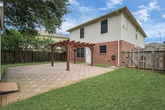 Building Photo - 3919 Rolling Springs Ln