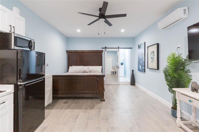 Foto del edificio - 4906 Riverhills Dr