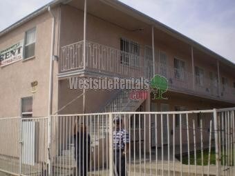 Foto principal - 10019 S Hoover St