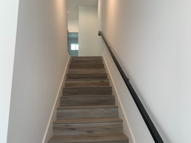 Foto del edificio - 4825-4825 Riverton Ave